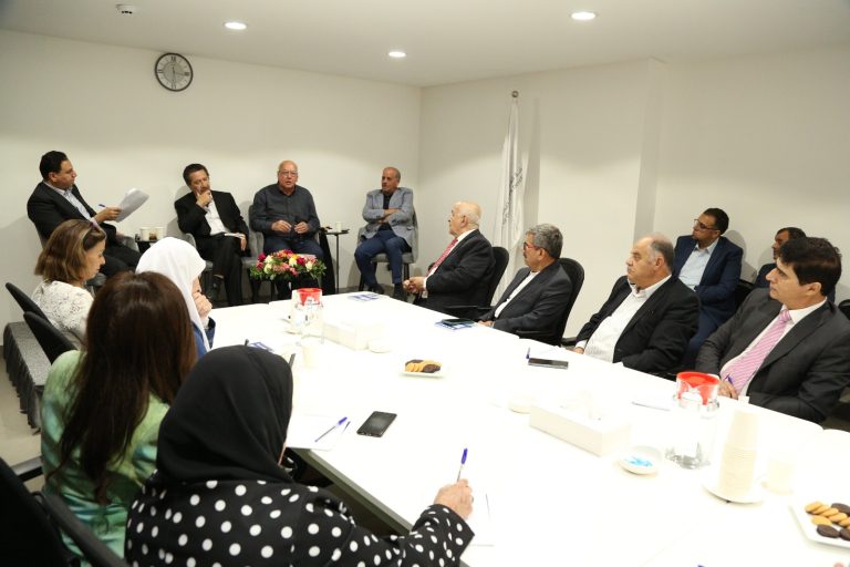 literaries discussing the narrative literature dealing with the issues of the Palestinian diaspora in the Arab world and the world