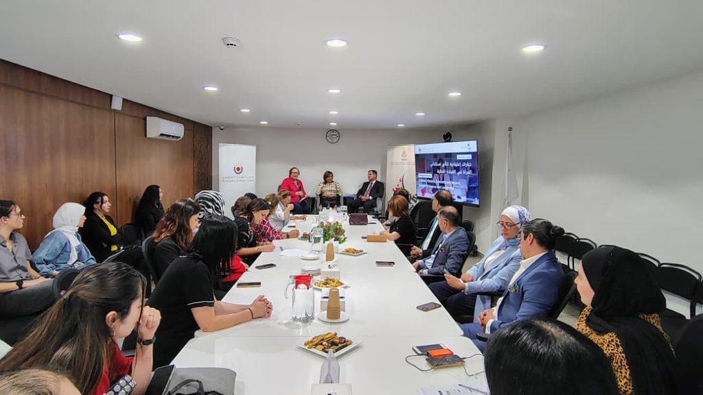 المرأة في القيادة المالية: قرارات اعتيادية تصنع تأثيراً استثنائياً